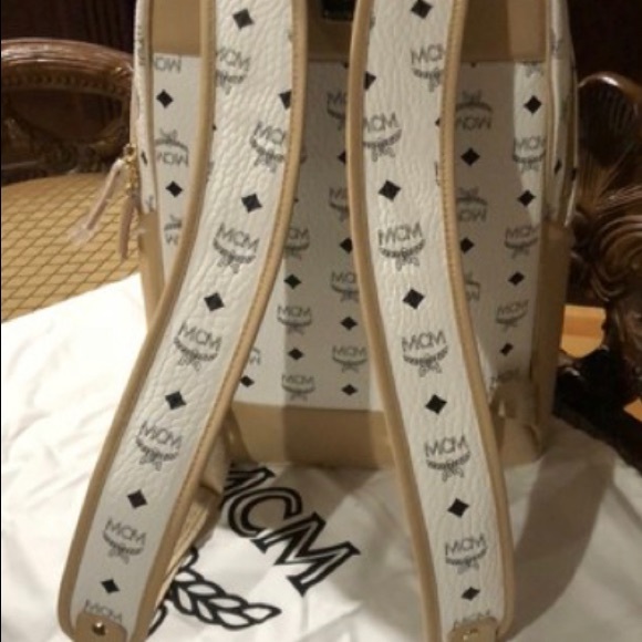 Beige backpack - Picture 2 of 5